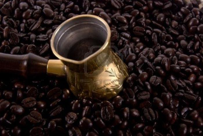 Główną substancją zawartą w ziarnach kawy jest kofeina