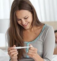 Opóźnienie miesiączki i rozładowanie bieli jest oznaką ciąży?